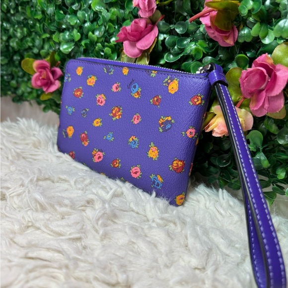 Coach Purple Floral Wristlet 💜💐✨ - Picture 4 of 5